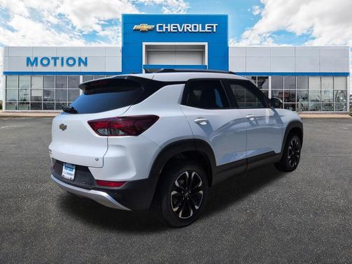 Summit White 2021 Chevrolet Trailblazer LT