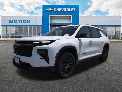 Summit White 2026 Chevrolet Traverse LT