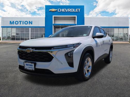 Summit White 2024 Chevrolet Trax LS