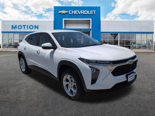 Summit White 2024 Chevrolet Trax LS