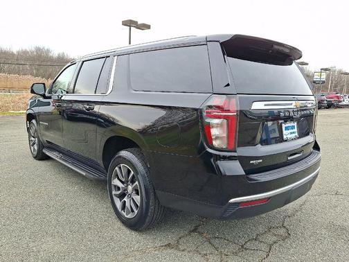 2022 Chevrolet Suburban LT