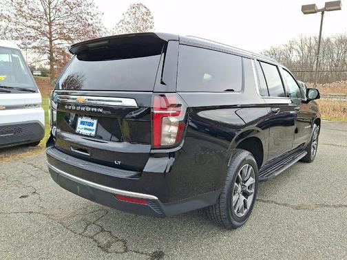 2022 Chevrolet Suburban LT