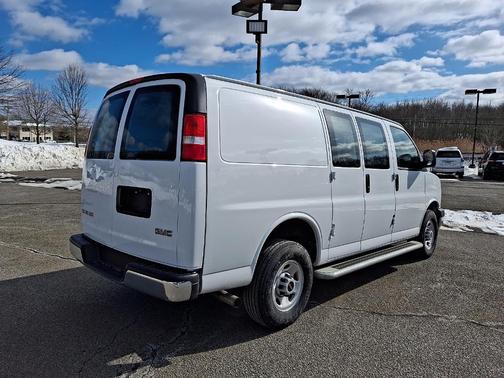 2024 GMC Savana 2500 Work Van