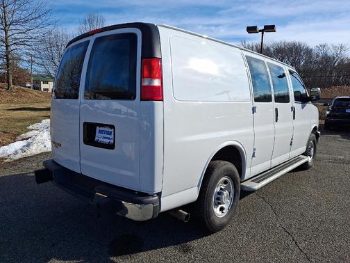 2024 Chevrolet Express 2500 Work Van