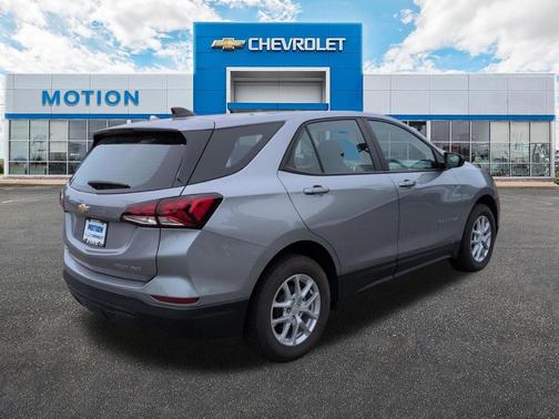 Sterling Gray Metallic 2024 Chevrolet Equinox LS