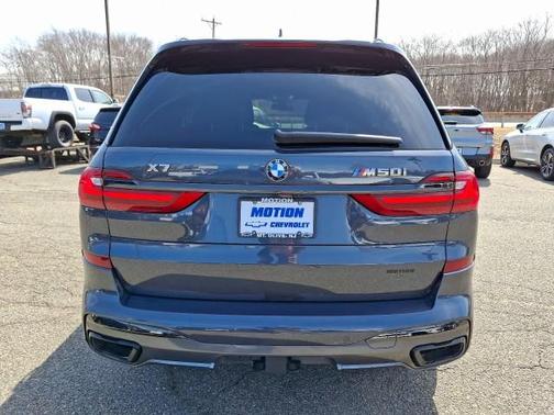 2021 BMW X7 M50i