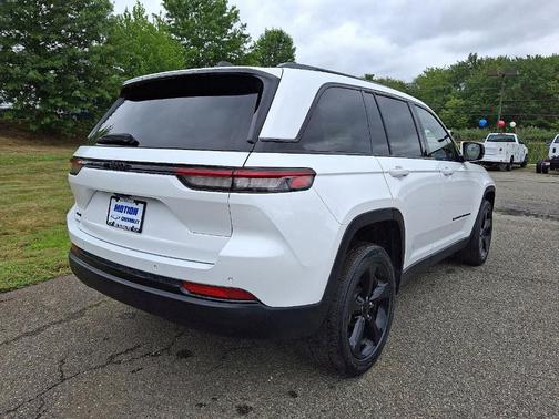 2023 Jeep Grand Cherokee Altitude