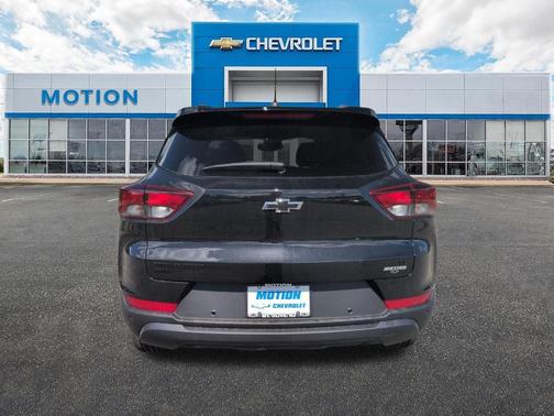 Mosaic Black Metallic 2026 Chevrolet Trailblazer LT