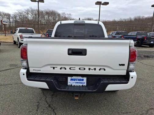 2022 Toyota Tacoma SR