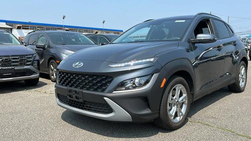 2022 Hyundai KONA SEL
