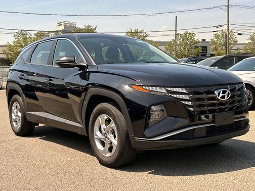 2022 Hyundai TUCSON SE