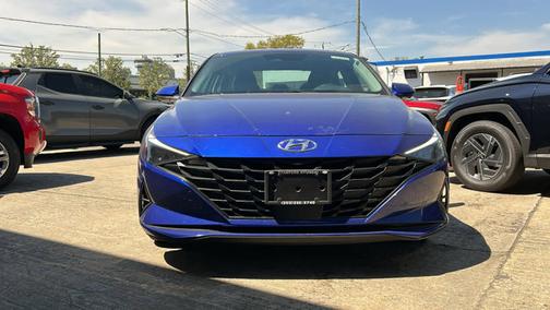 2023 Hyundai ELANTRA SEL