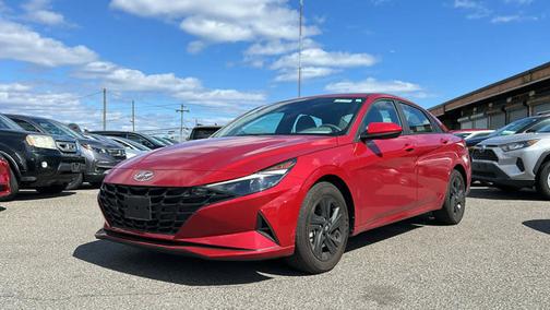 2023 Hyundai ELANTRA SEL