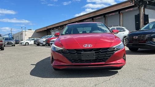 2023 Hyundai ELANTRA SEL