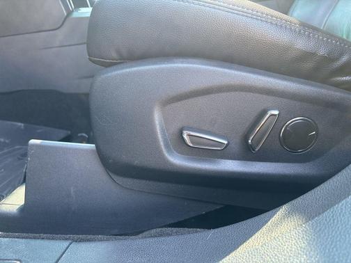 Quartz Metallic 2017 Ford Explorer XLT