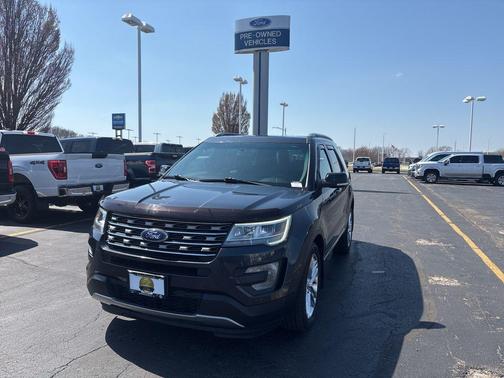 Quartz Metallic 2017 Ford Explorer XLT