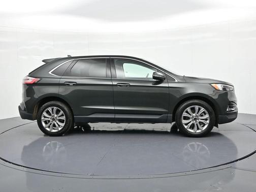 Green Metallic 2024 Ford Edge Titanium