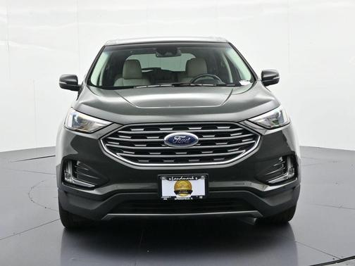 Green Metallic 2024 Ford Edge Titanium