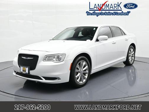2022 Chrysler 300 Touring