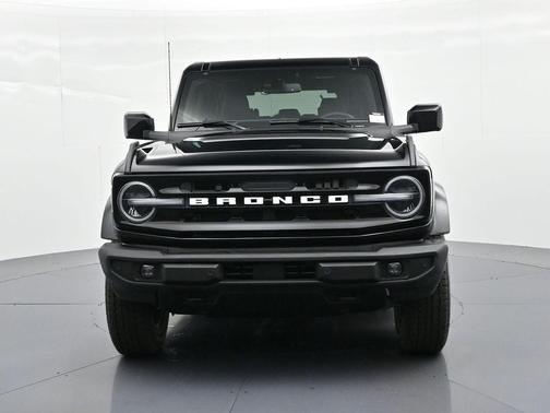 Shadow Black 2026 Ford Bronco Outer Banks
