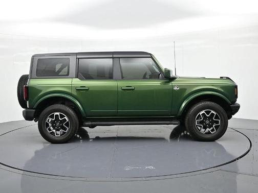 ERUPTION GREEN METALLIC 2024 Ford Bronco OUTER BANKS