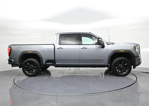 2024 GMC Sierra 2500 AT4