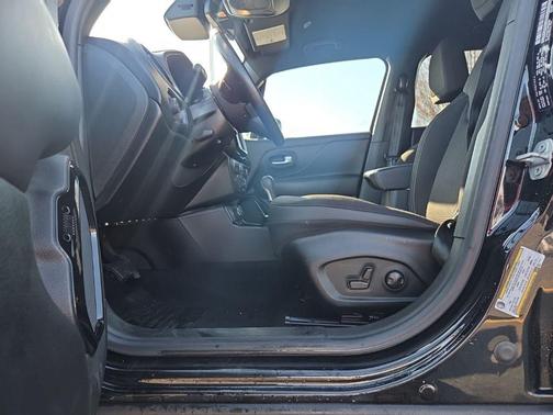 2022 Jeep Renegade Altitude