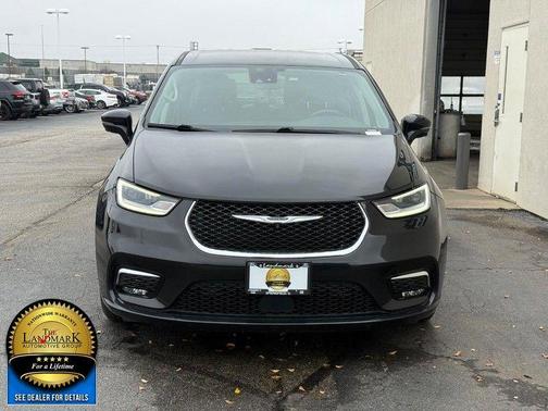 2022 Chrysler Pacifica Hybrid Touring L