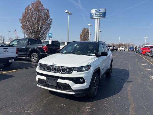 Bright White Clearcoat 2023 Jeep Compass Limited