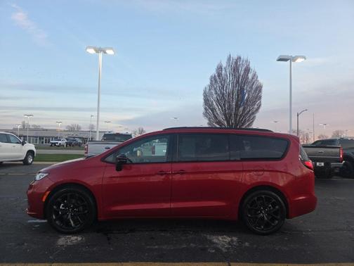 2025 Chrysler Pacifica Limited