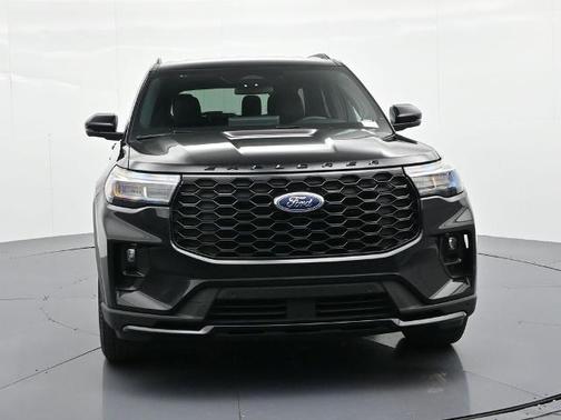AGATE BLACK METALLIC 2025 Ford Explorer ST-LINE