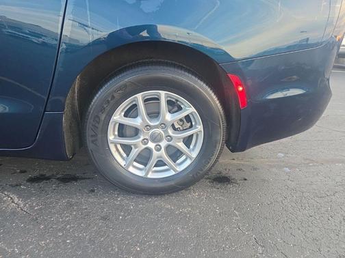 2023 Chrysler Pacifica Touring-L