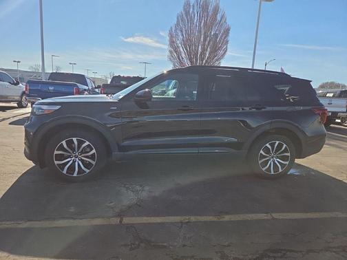 2022 Ford Explorer ST-Line