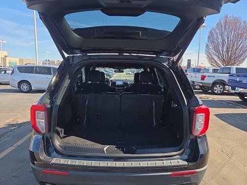 2022 Ford Explorer ST-Line