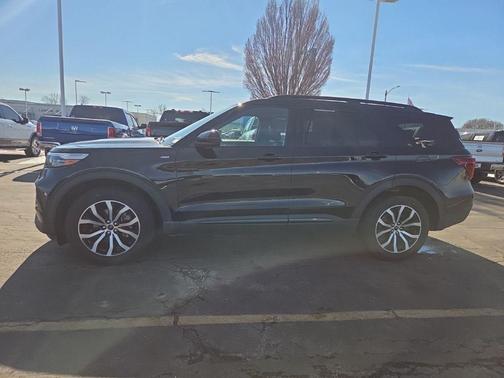 2022 Ford Explorer ST-Line