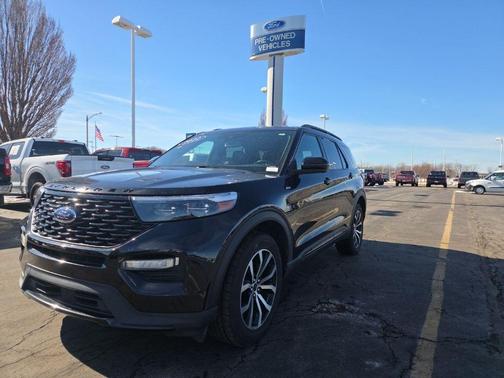 2022 Ford Explorer ST-Line