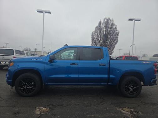 2022 Chevrolet Silverado 1500 Custom