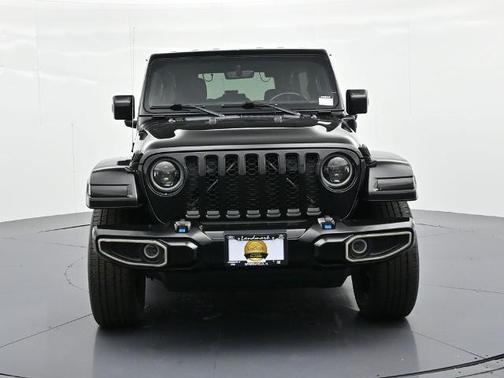 Black Clearcoat 2021 Jeep Wrangler Unlimited SAHARA