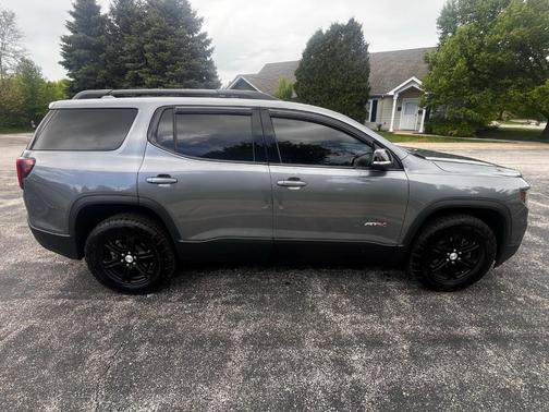 2020 GMC Acadia AT4