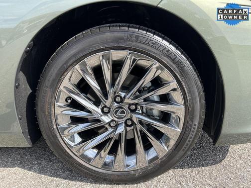 2024 Lexus ES 350 Ultra Luxury