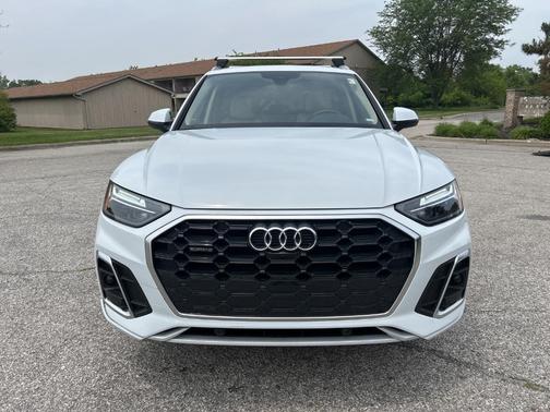 2024 Audi Q5 45 S line quattro Premium