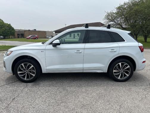 2024 Audi Q5 45 S line quattro Premium
