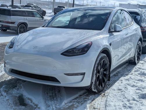2023 Tesla Model Y Long Range