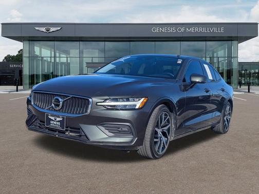 2019 Volvo S60 T6 Momentum