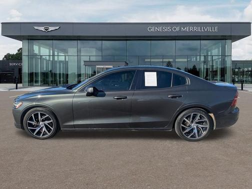 2019 Volvo S60 T6 Momentum
