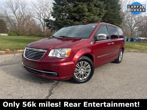2016 Chrysler Town & Country Touring-L