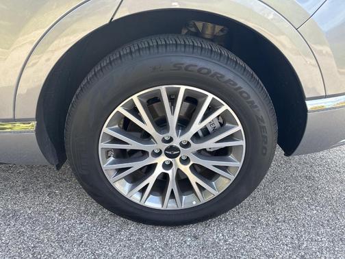 2025 Genesis GV80 2.5T