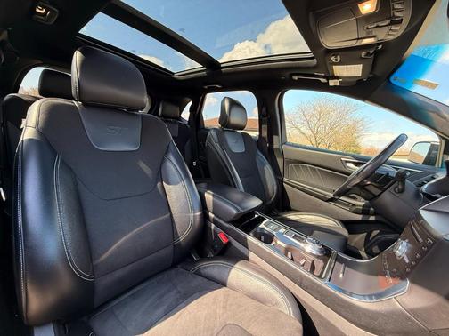 2019 Ford Edge ST