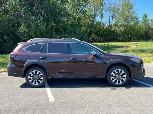 2025 Subaru Outback Touring
