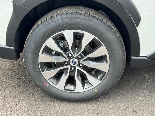 2025 Subaru Outback Touring